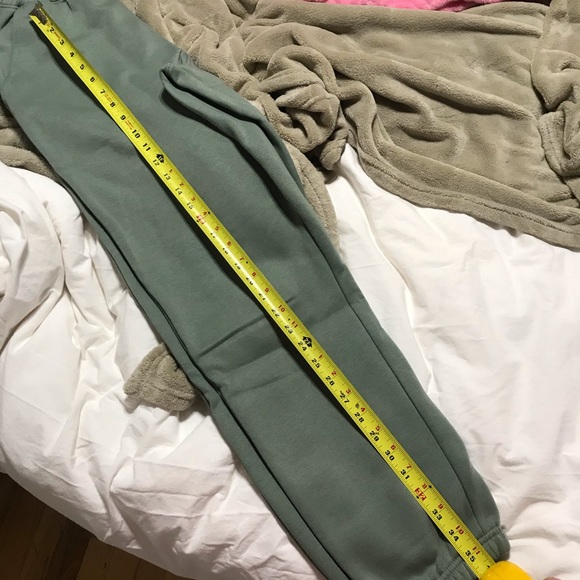 Brand new oversized 90’s joggers ! - Picture 6 of 6